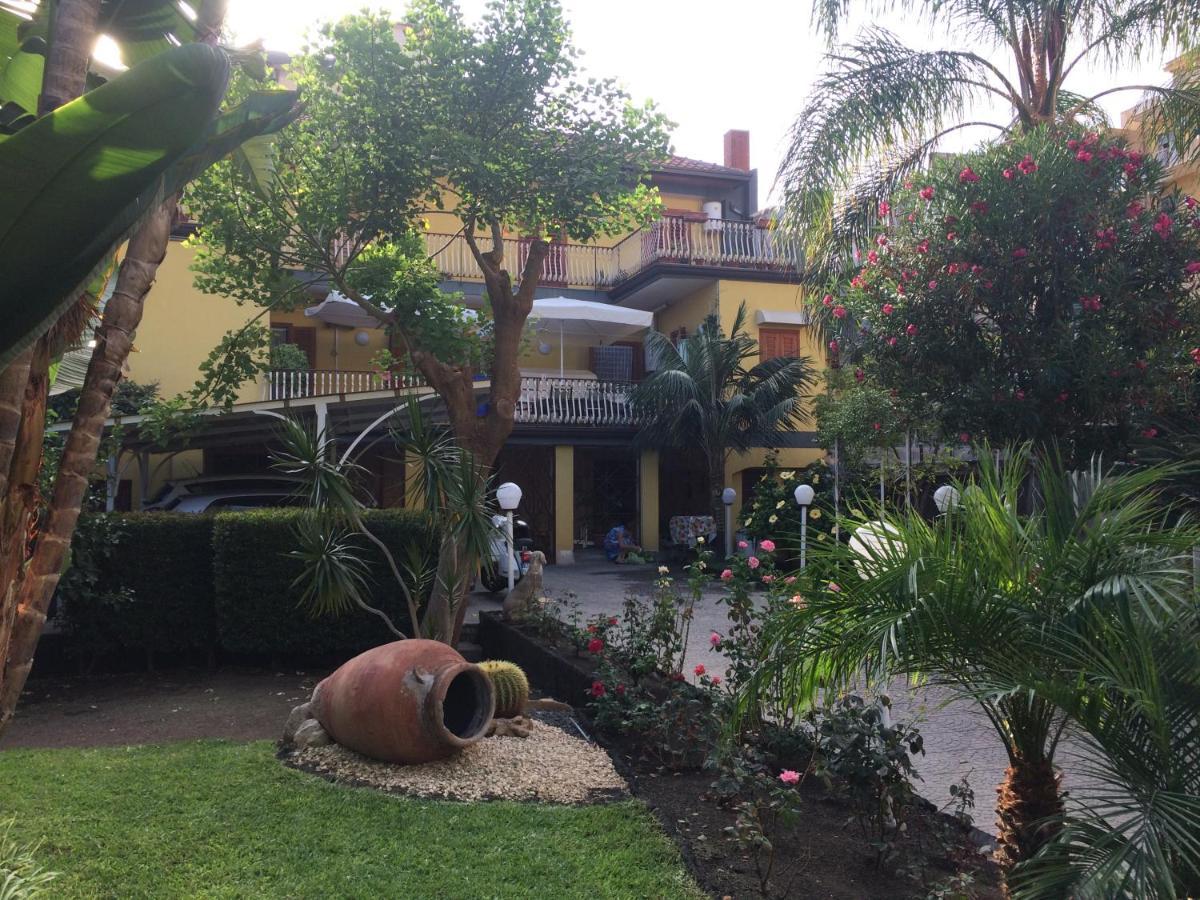 Casa Delle Rose Catânia Exterior foto